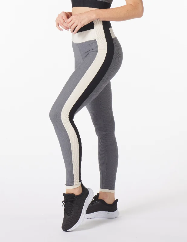 Yoga Pants for High-Intensity Workouts -Directional Legging: Carbon/Oatmilk/Black