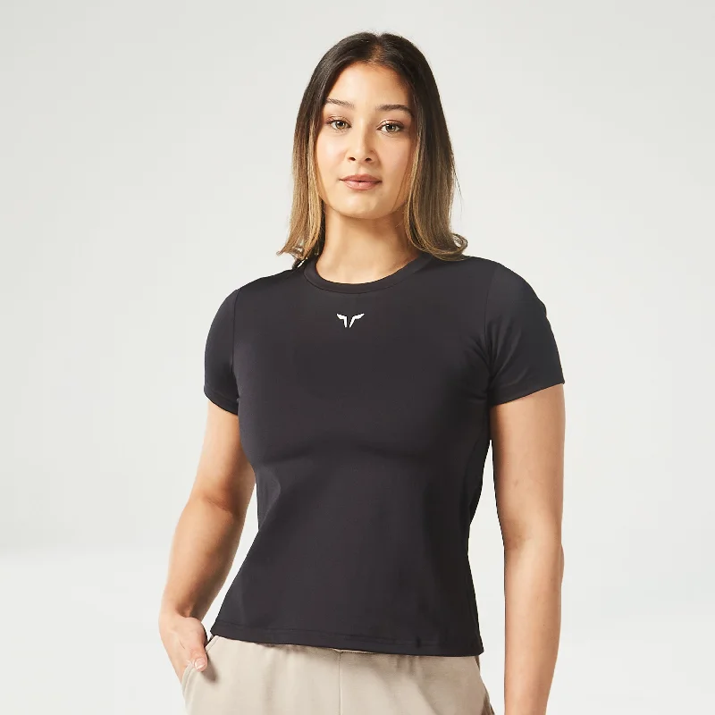Women's Yoga Tops for Seamless Movement -Essential Body Fit Tee - Black