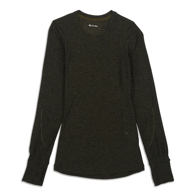 Stylish Yoga Tops for Outdoor Activities -Extra Mile Long Sleeve Shirt - Resale