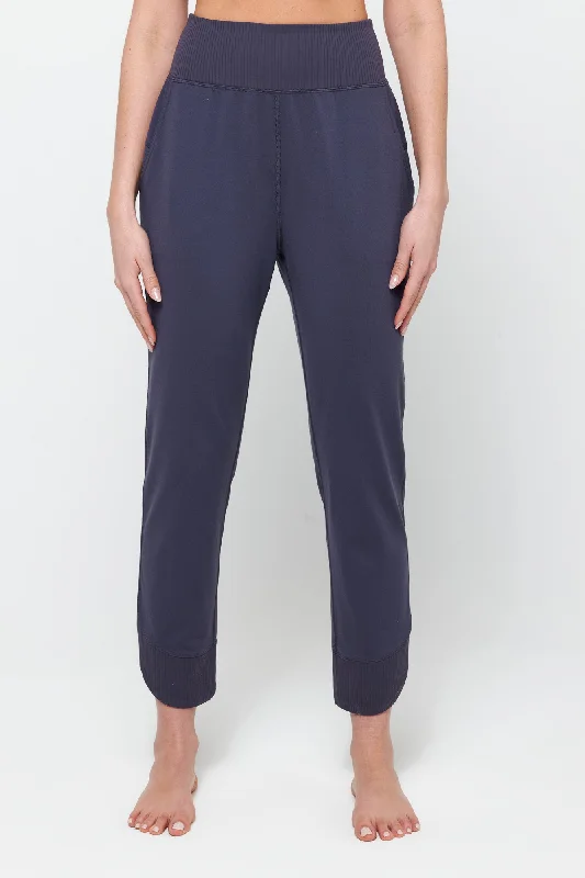 Comfortable Yoga Pants for Daily Wear -Brooke Hybrid Jogger