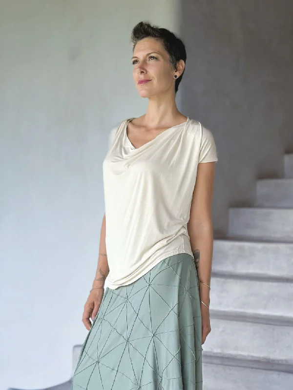 Women's Yoga Tops for Deep Stretching -Flow Tee
