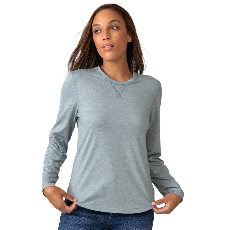 Stylish Yoga Tops for Workout Wear -Free Country Women's Cloud Knit All Day Crew Neck Top Stylish Yoga Tops for Workout Wear -Free Country Women's Cloud Knit All Day Crew Neck Top