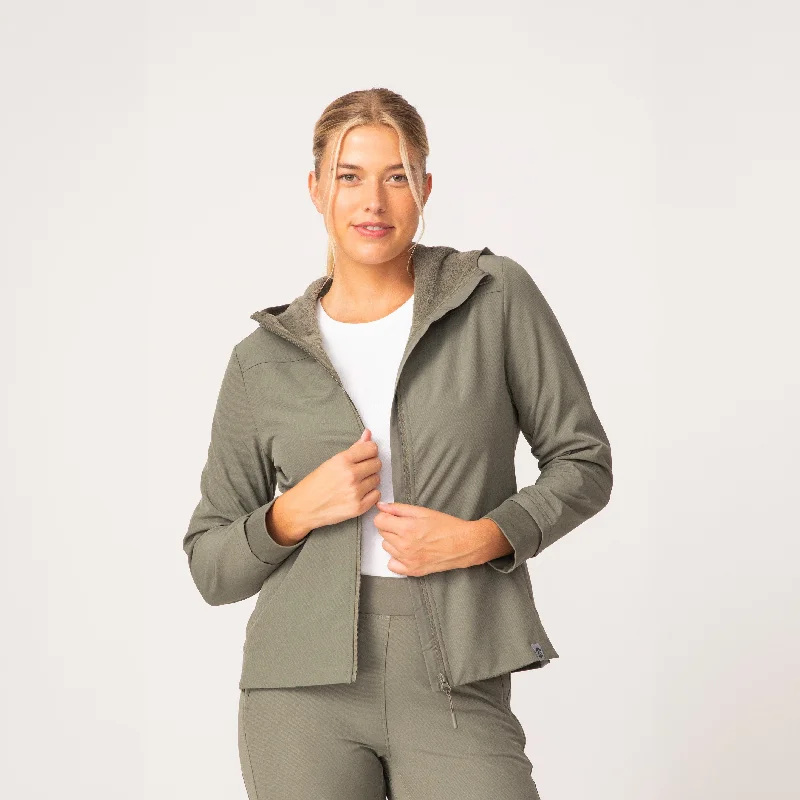 Yoga Shorts for All-Day Comfort -Free Country Women's Venture Out Hybrid Jacket