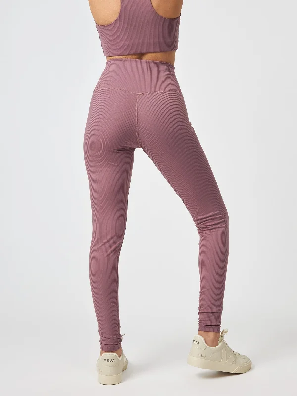 Yoga Pants for Warm-Up and Cool Down -Girlfriend Collective Compressive Rib High-Rise 7/8 Leggings - Pewter