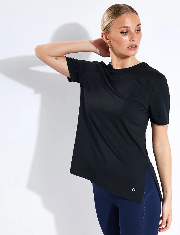 Women's Yoga Tops for Power Yoga -Scoop Neck Mesh Back T-shirt - Black