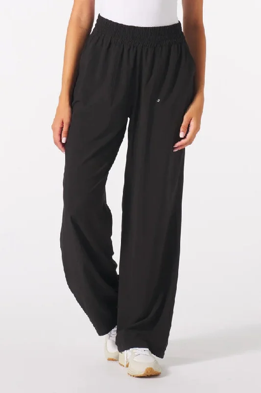 Yoga Shorts for Flexibility and Movement -Sydney Pants - Black