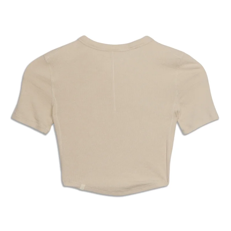 Women's Yoga Tops for Seamless Movement -Hold Tight Cropped T-Shirt - Resale
