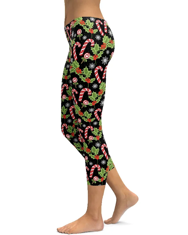 Soft Stretch Yoga Pants -Holly Leaves with Berries Capris