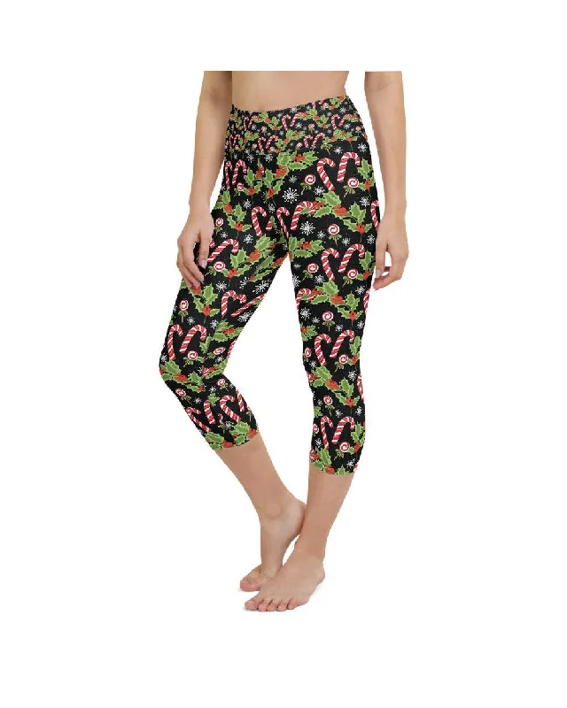 Breathable Yoga Pants -Holly Leaves with Berries Yoga Capris