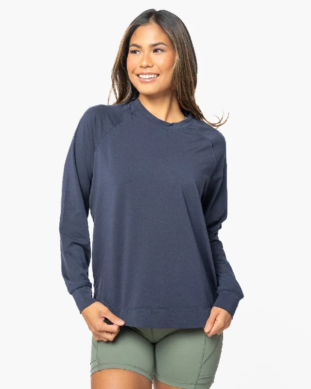 Breathable Yoga Tops for Comfortable Practice -Infinity Full Length Long Sleeve - Navy Breathable Yoga Tops for Comfortable Practice -Infinity Full Length Long Sleeve - Navy
