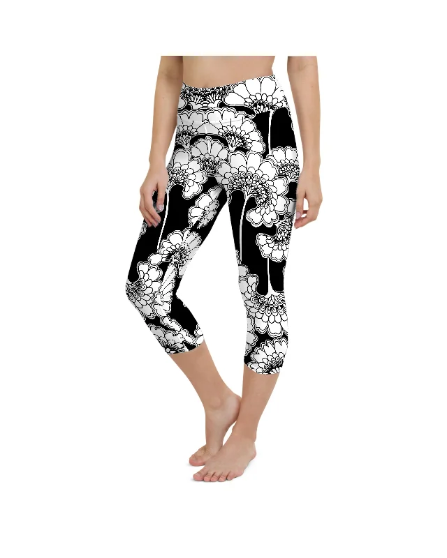Yoga Pants for Long Workouts -Japanese Floral Yoga Capris