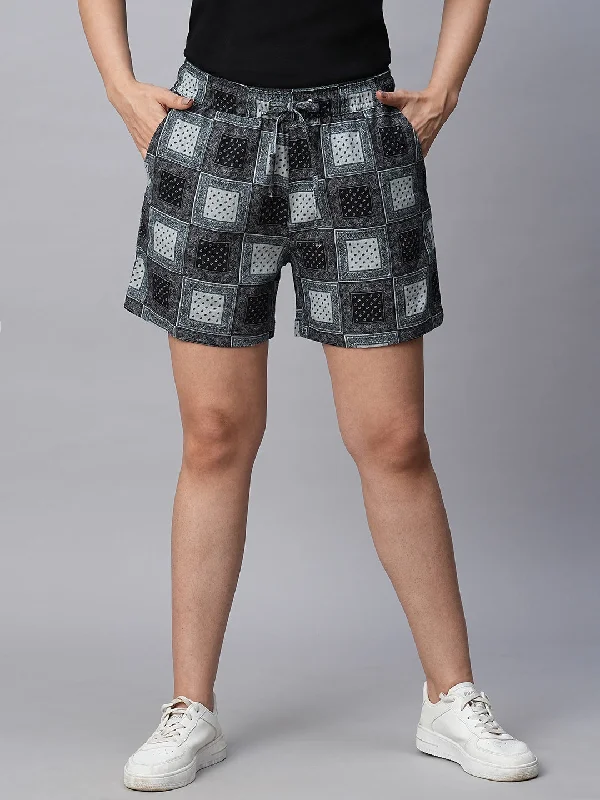 Soft Fit Yoga Shorts -Women's Black Linen Viscose Regular Fit Shorts