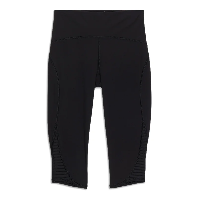 Women's Yoga Pants for Enhanced Flexibility -Lean In Crop - Resale