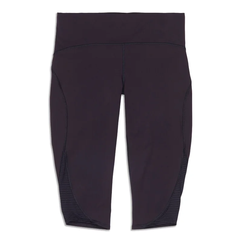 High-Waisted Yoga Pants for Full Comfort -Lean In Crop - Resale