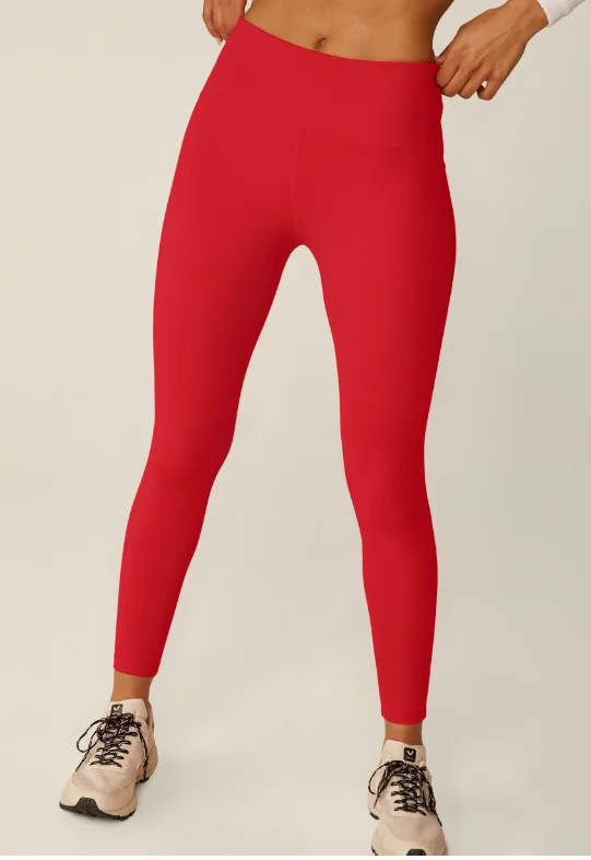 Yoga Pants for Full Range of Flexibility -Beyond Yoga POWERBEYOND™ Strive Midi Legging Yoga Pants for Full Range of Flexibility -Beyond Yoga POWERBEYOND™ Strive Midi Legging