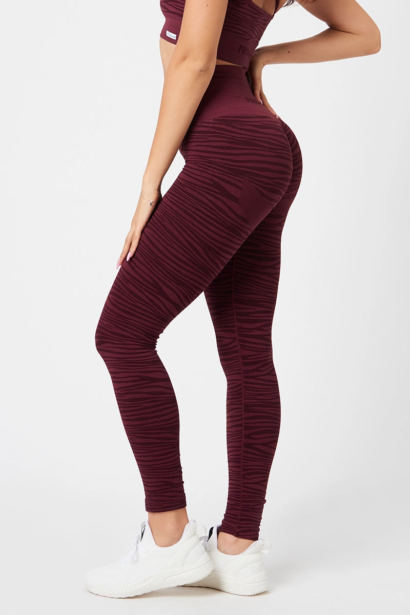 Comfortable Yoga Shorts for Stretching and Poses -Leggings Jungle Tigre Merlot