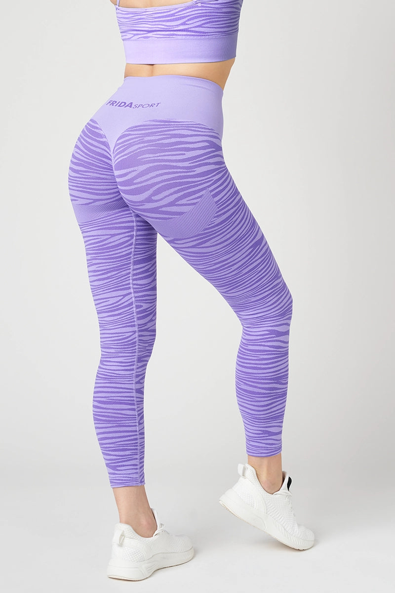 Yoga Shorts for Comfort and Flexibility -Leggings Jungle Tigre Orchidea