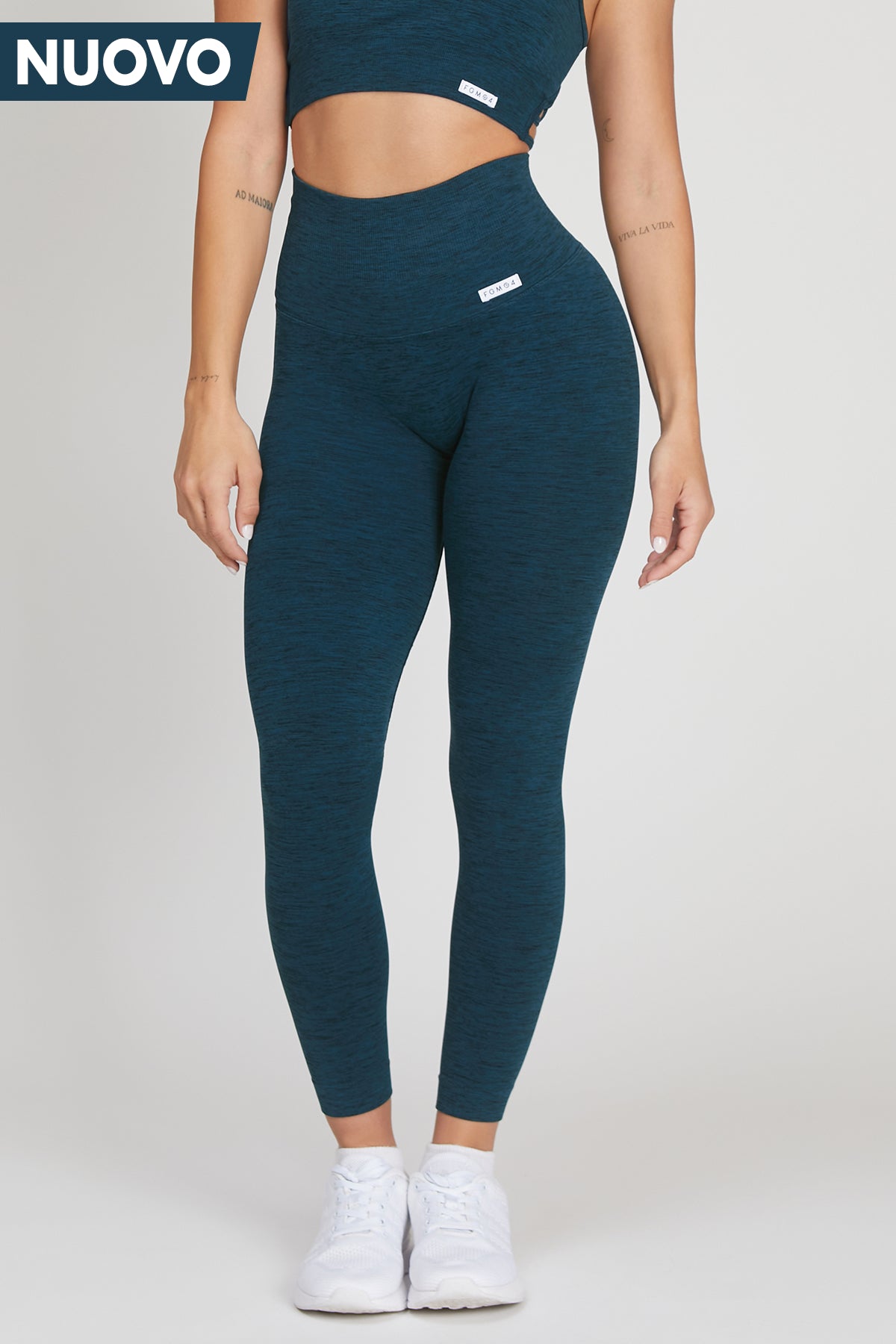 Yoga Shorts for Movement and Flexibility -Leggings Pulsar Blu Petrolio