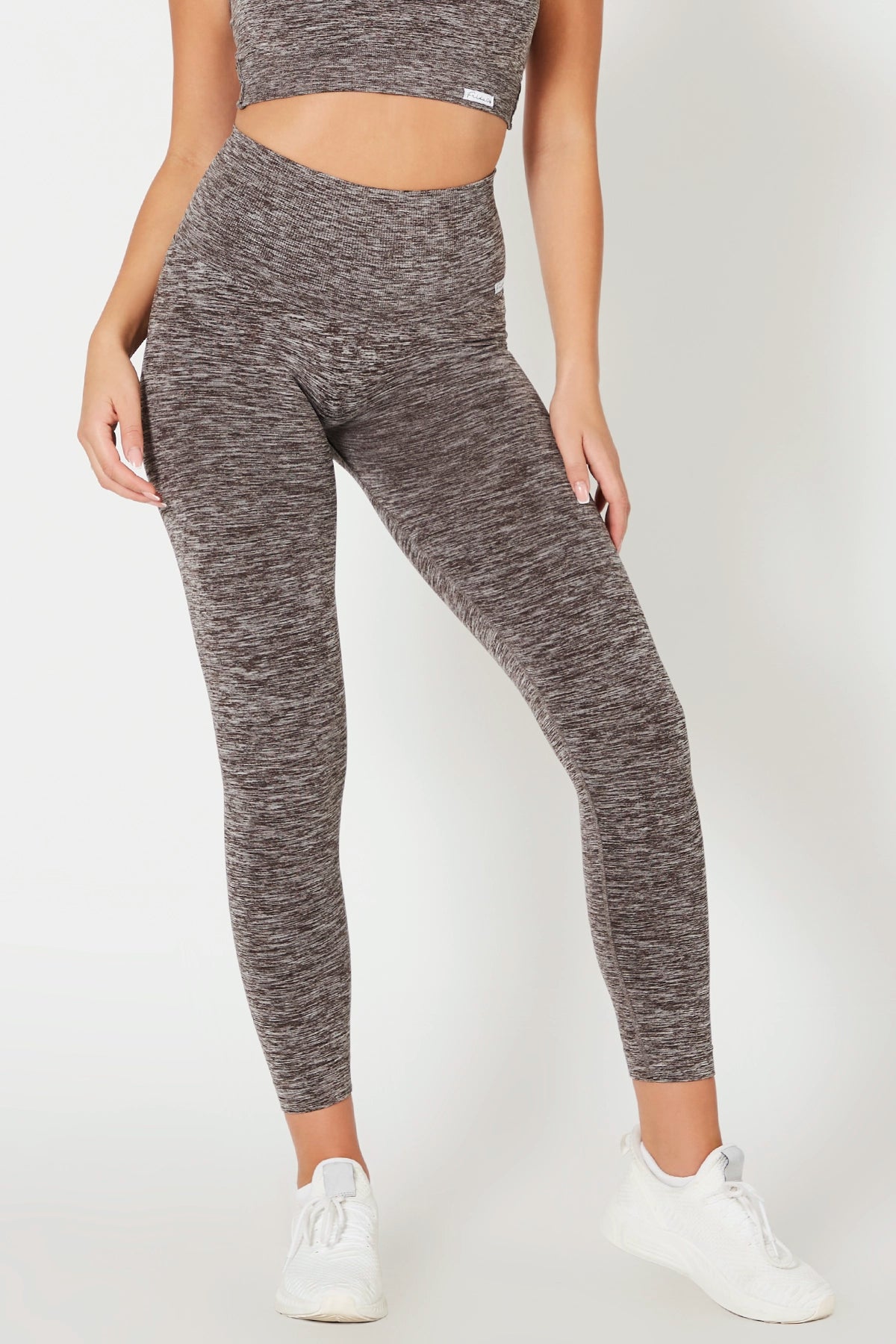 Comfortable Yoga Shorts for Long Sessions -Leggings Pulsar Cioccolato
