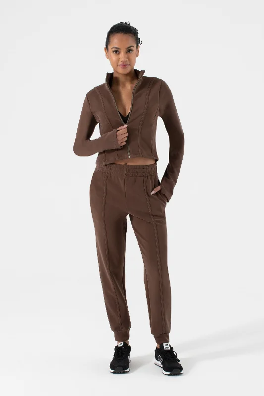 Yoga Shorts for Low-Impact Activities -Lili Sleek Jacket