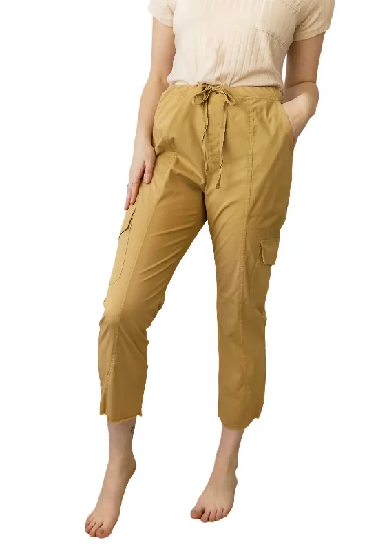 Yoga Shorts for Regular Yoga Practice -Lilou Legging In Khaki Cargo