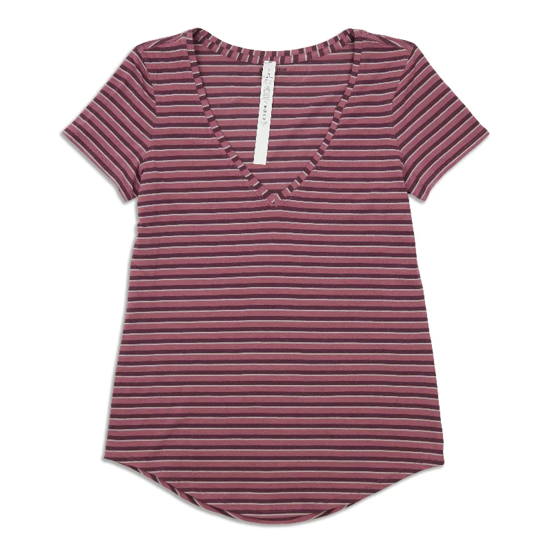 Stylish Yoga Tops for Studio and Gym -Love T-Shirt - Resale