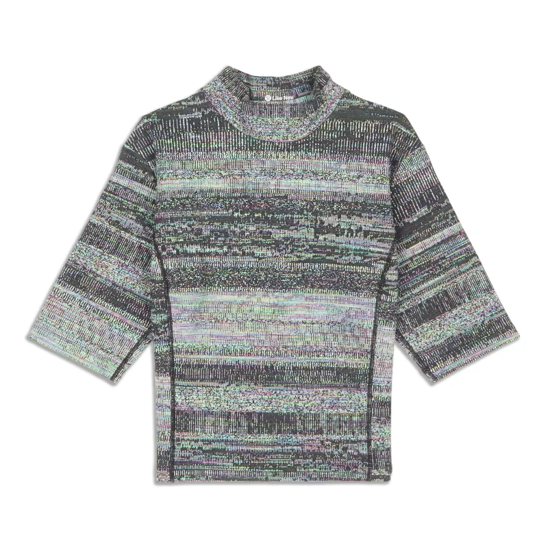Women's Yoga Tops for Everyday Fitness -lululemon Lab Jacquard Mockneck T-Shirt - Resale