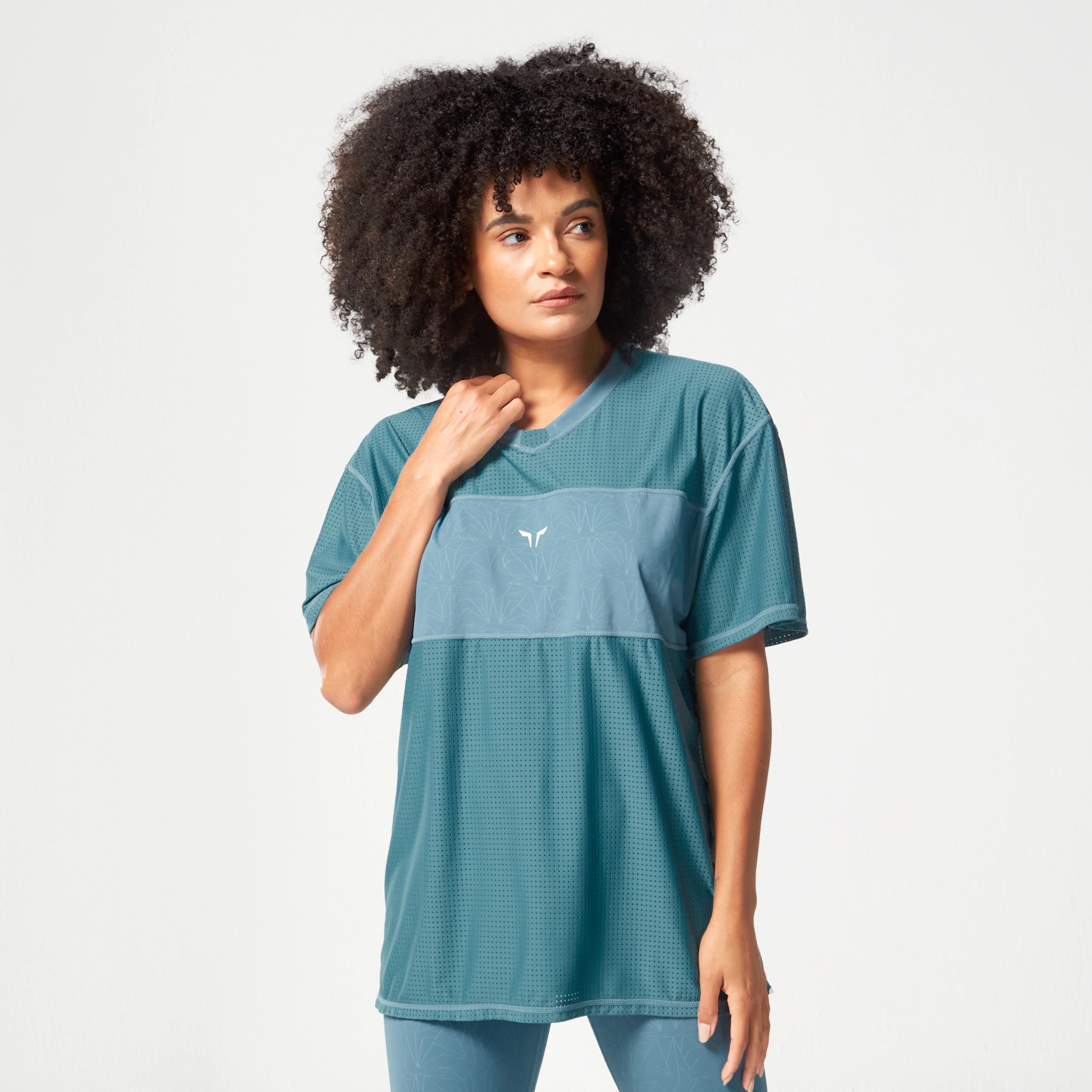 Active Yoga Tops for Intense Workouts -Mesh Reversible Tee - Hydro
