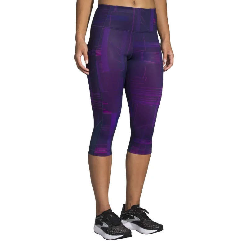 Comfortable Yoga Shorts for Yoga Practice -Method 1/2 Crop Tight In Matrix Navy Print Comfortable Yoga Shorts for Yoga Practice -Method 1/2 Crop Tight In Matrix Navy Print