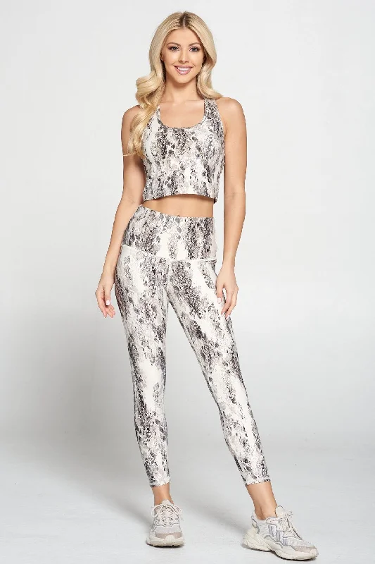 Comfortable Yoga Pants for Smooth Movement -Mia - Snake Skin Snow White 7/8 (High-Waist) - FINAL SALE Comfortable Yoga Pants for Smooth Movement -Mia - Snake Skin Snow White 7/8 (High-Waist) - FINAL SALE