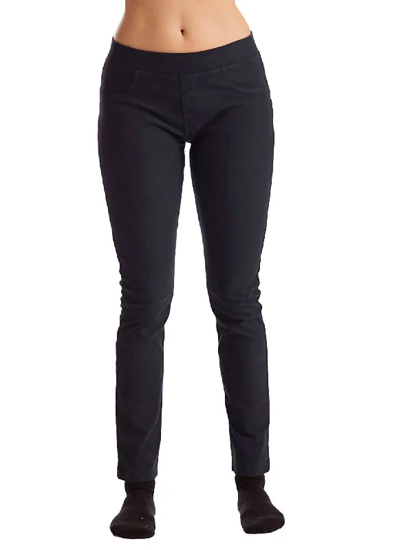 Premium Yoga Shorts for Flexibility and Comfort -Mid Rise Jegging In Black