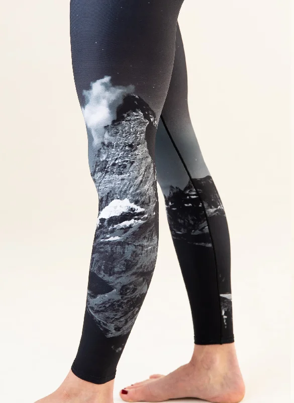 Yoga Pants for All Body Types -Yoga Pants Midnight Mountain
