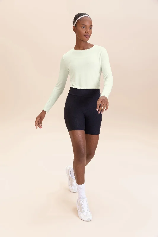 High-Cut Yoga Tops for More Coverage -ML Visco Heart Crop Top