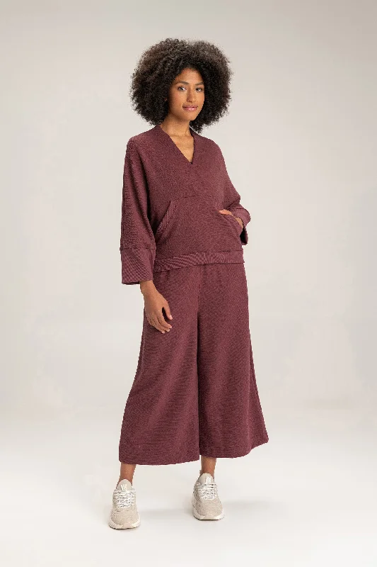 Seamless Yoga Tops for Extra Comfort -Pixie Maxi Sweatshirt
