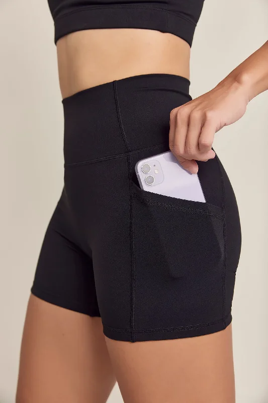 Yoga Shorts for Relaxation and Strength -Pocket Shorts (Mini 4") in Black Sesame