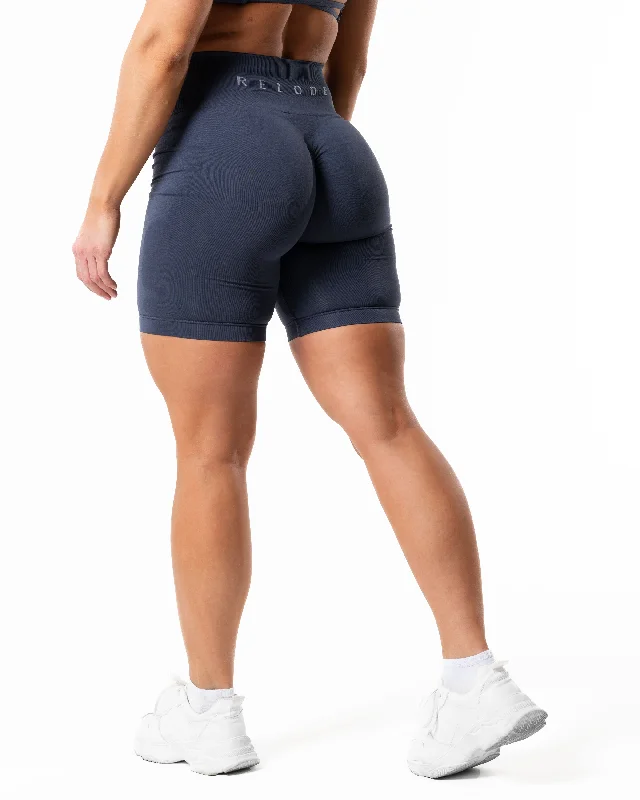 Yoga Shorts for Intense Practice -Prime Scrunch Shorts - Lavender