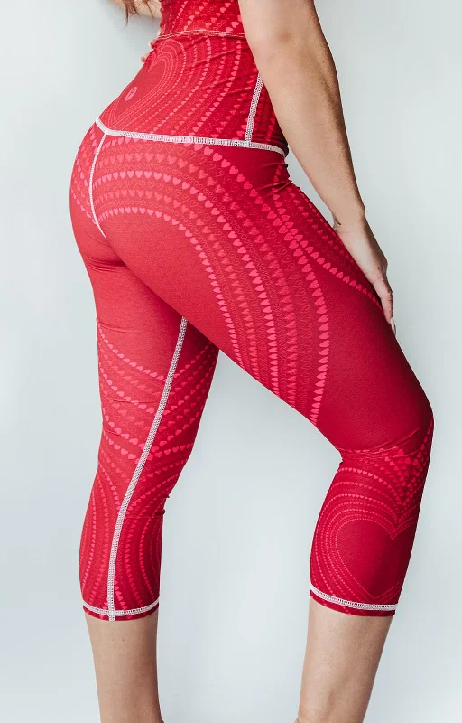 Yoga Pants with High Waist -Queen of Hearts Printed Yoga Crops