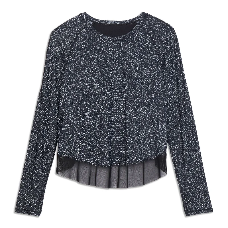 Yoga Tops with Relaxed Fit for Comfort -Quick Pace Long Sleeve Shirt - Resale
