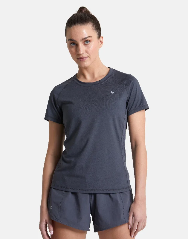 Stylish Yoga Tops for Fitness Routine -Relentless Tee in Orbit