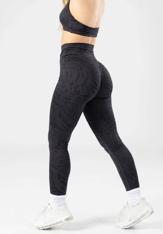 Comfortable Full-Length Yoga Pants for Women -Reluna Crossover Sculptseam™ Legging Panther