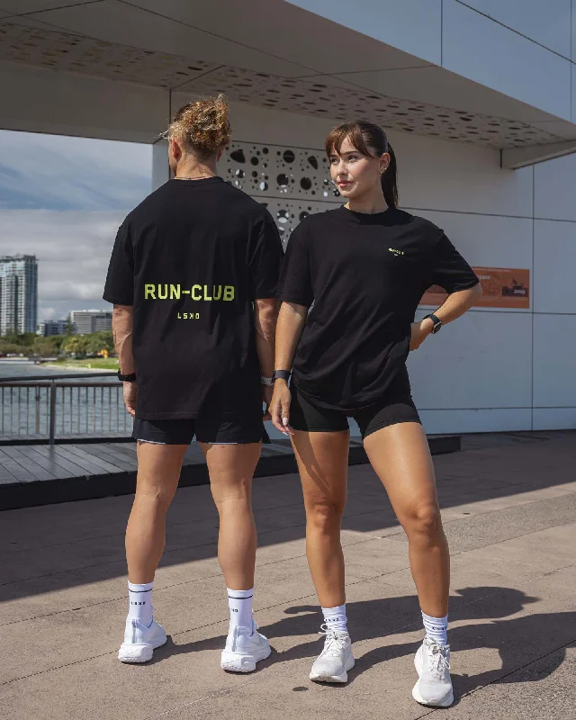 Stylish Yoga Tops for Fitness Classes -Unisex RUN CLUB FLXCotton Tee Oversize - Black-Volt