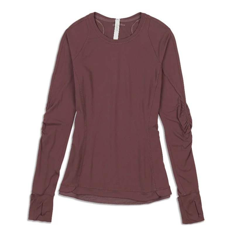 Yoga Tops for Deep Flexibility Movements -Runderful Long Sleeve Shirt - Resale