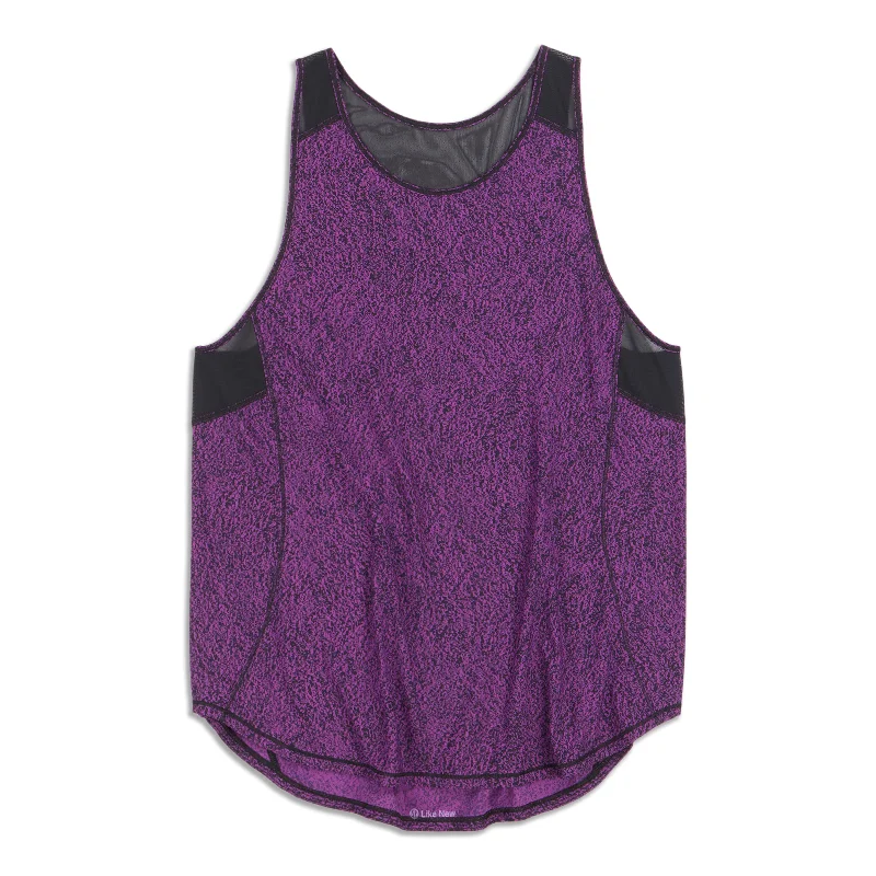 Sleeveless Yoga Tops with Built-In Bra -Sculpt Tank Top - Resale