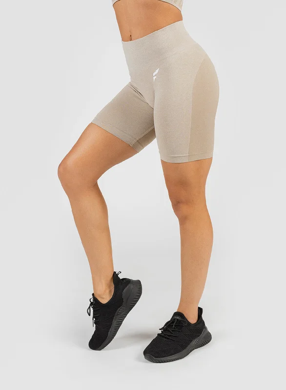 Yoga Shorts for Strength and Flexibility -SEAMLESS BIKER SHORTS - SAND