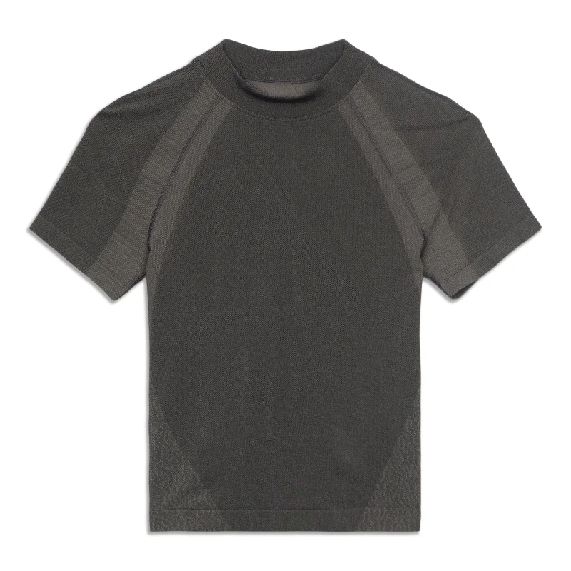 Yoga Tops for Flexibility and Easy Poses -Seamless Training Short Sleeve Shirt - Resale