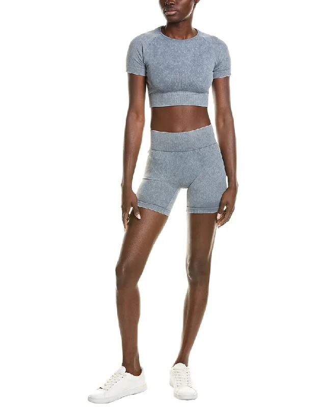 Women's Yoga Shorts for Comfortable Fit -SERENETTE Top & Short Set