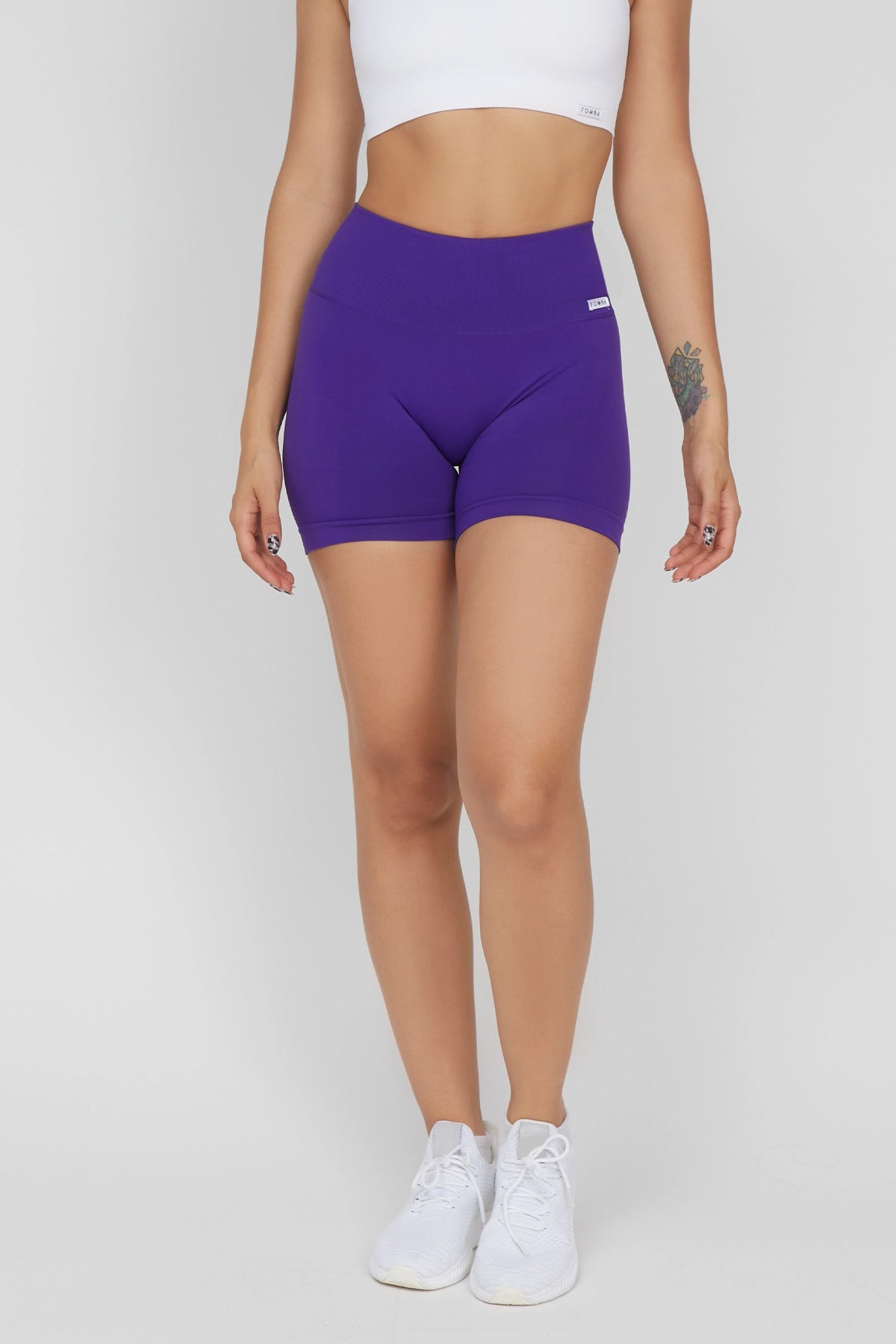Stretchable Yoga Shorts for Yoga Poses -Shorts Shape-Up 2.0 Viola Pancia Piatta