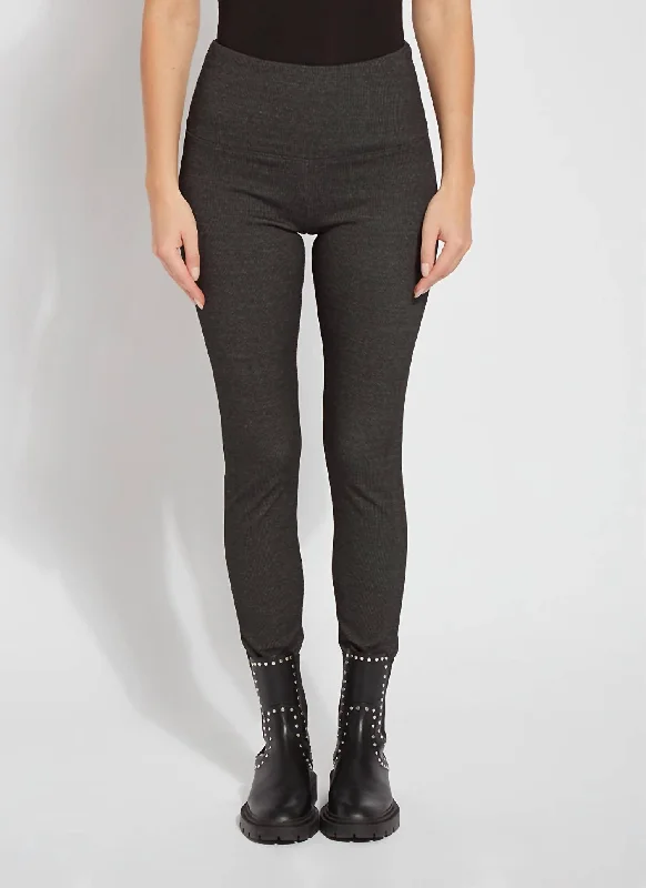 Yoga Shorts for Long-Term Wear -Signature Legging In Hint Of Pinstripe