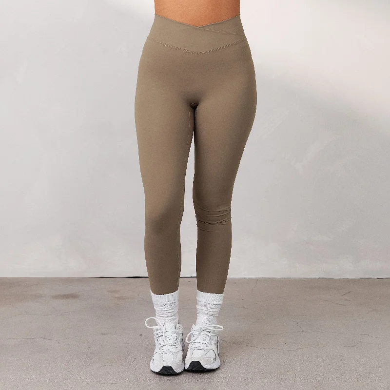Breathable Yoga Pants for All-Day Wear -Silhouette Crossover Leggings - Dune