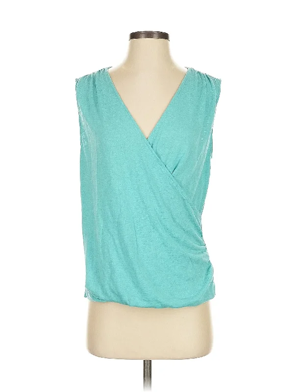 High-Neck Yoga Tops for Flexibility -Sleeveless T Shirt